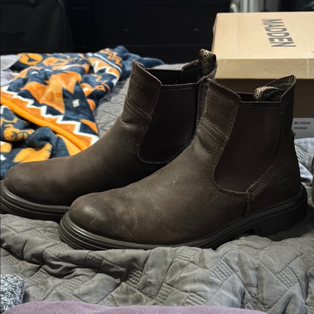Ugg Men's Brown Leather Boots